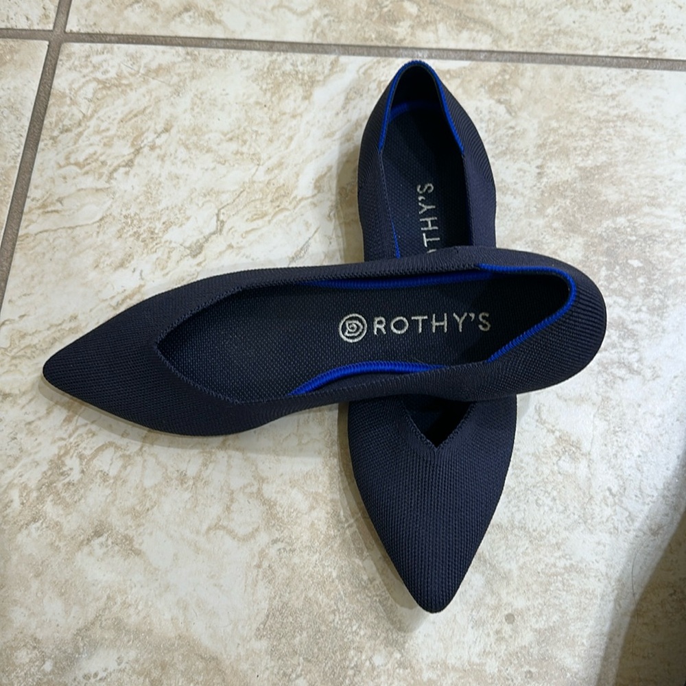 Rothy’s Point size 11.5. Navy. Excellent condition.